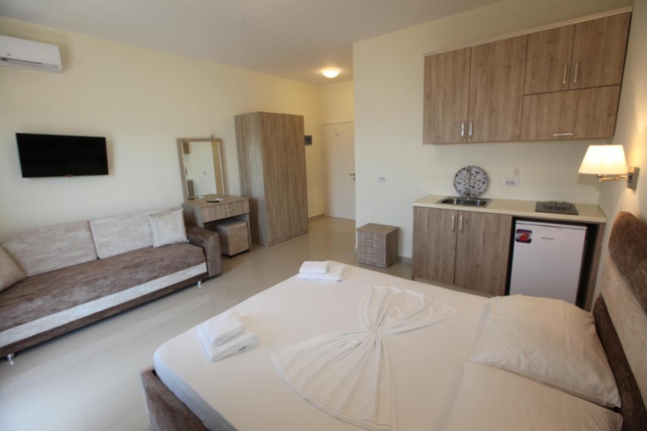 Hotel Golden Ksamil Kültér fotó